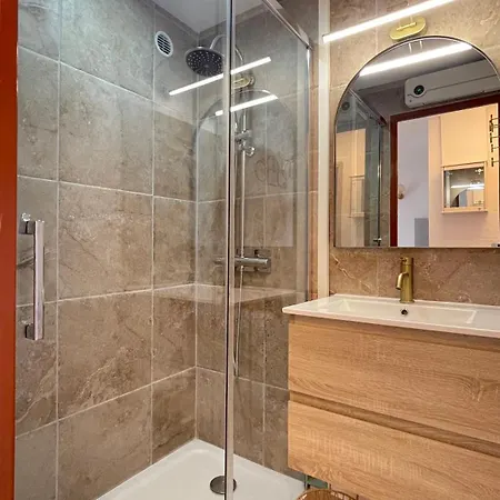 Apartament Rez-de-jardin Pinede Piscine Clim Proche Village Naturiste 230 *